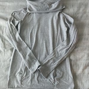 Lululemon workout shirt